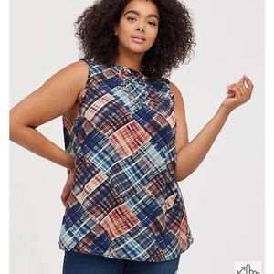 NWT Torrid Ruffle Mock Neck Tank